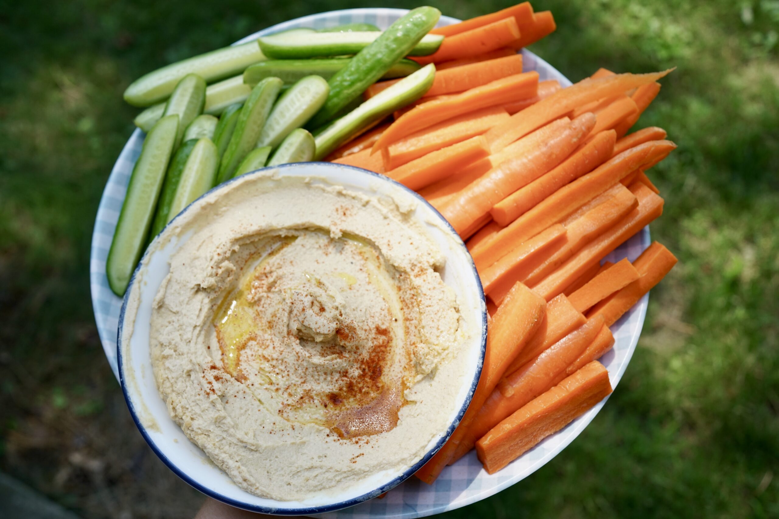 Simple Homemade Hummus